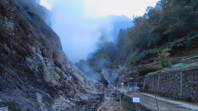 Menyaksikan Nafas Dasamuka di Kawah Gunung Ungaran