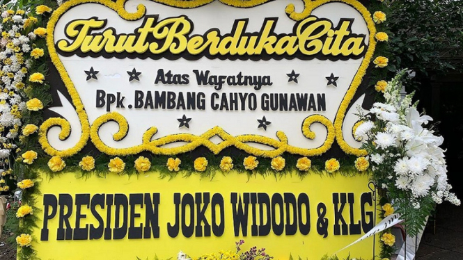 Ivan Gunawan Bagikan Foto Karangan Bunga Bela Sungkawa dari Presiden Jokowi (Foto Instagram)