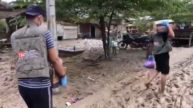 Tim Relawan Salurkan Terus Bantuan Korban Banjir Bandang di Luwu Utara, Sulsel