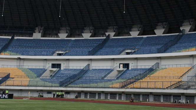 Stadion GBLA Gede Bage Bandung 1