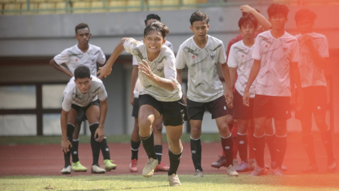 TC Timnas U-16 Bekasi Bima Sakti Berikan Variasi Latihan 20 7 2020