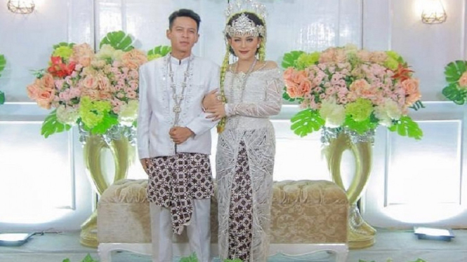 Unggah Foto Pernikahan dengan Ariel Noah KW, Putri Jamila Ku Bukan Pelakor (Foto Instagram)