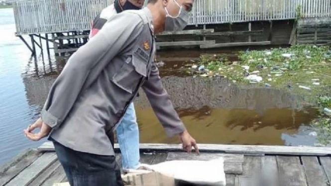 Warga Digegerkan dengan Potongan Kaki yang Mengapung di Sungai (Foto VIVA)