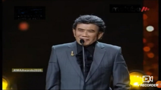 Rhoma Irama Raih Penghargaan Khusus di Indonesian Movie Actors Awards 2020 (Foto Tangkap Layar Youtube)