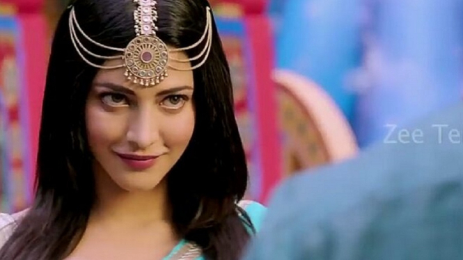 Aktris Cantik Bollywood Shruti Haasan Mengaku Operasi Plastik Demi Karirnya (Foto Instagram)