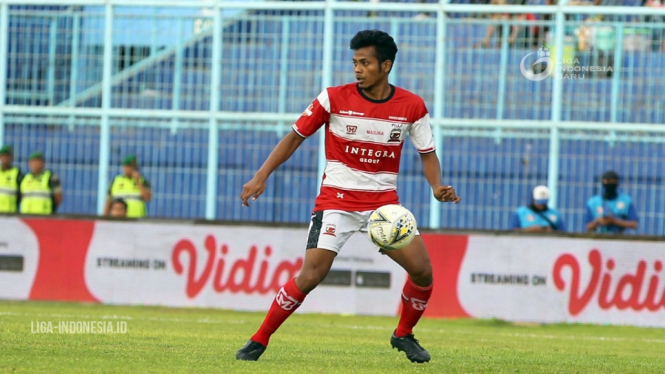 Gelandang bertahan Madura United, Zulfiandi Dipantau Pasca Jalani Operasi