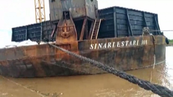 Perahu Motor Tabrak Kapal Tongkang Batubara, 4 Orang Hilang dan 6 Orang Selamat