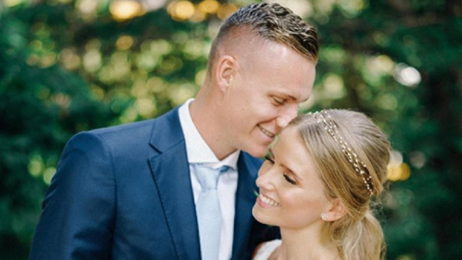 Congrats! Bernd Leno Resmi Menikah dengan Sophie Christin (Foto: Instagram/@berndleno1)