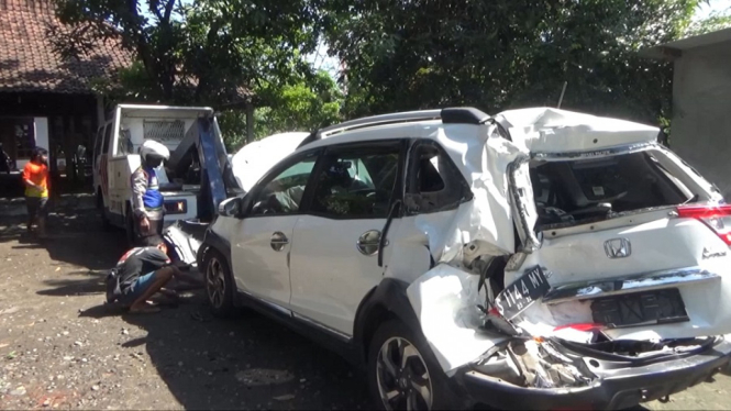 Kecelakaan Beruntun di Jombang, 3 Orang Terluka