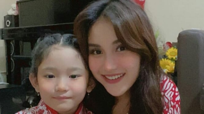 (Ayu Ting Ting- Bilqis/ Foto: Instagram@ayutingting92)