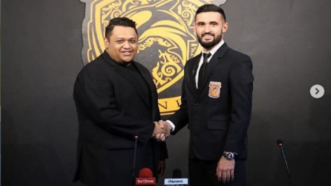 Bek Borneo FC Javlon Guseynov dan Presiden Klub Nabil Husein