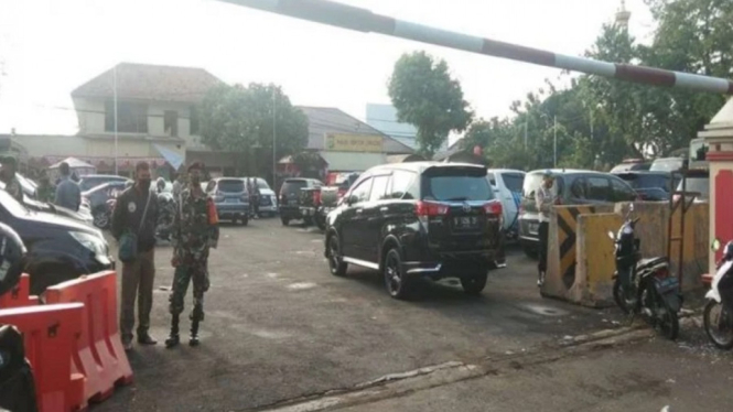 Pasca Penyerangan Mapolsek Ciracas, Aparat TNI dan Polri Perketat Pengamanan