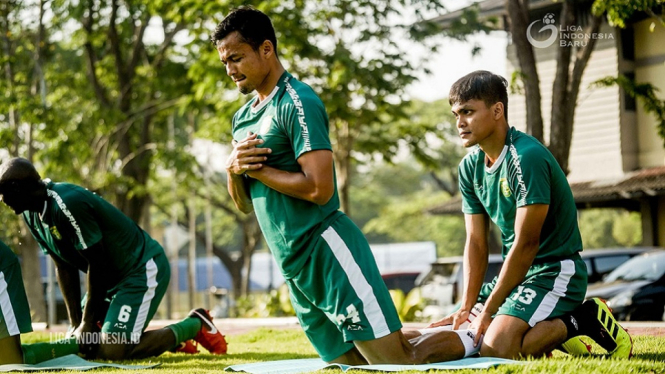 Tak Ada LiburBagi Pemain Persebaya Aji Santoso Kebut Persiapan Tim