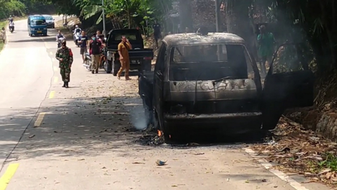 Kompor Panas-Panas Bocor di Bogor, Mobil Tahu Bulat Terbakar Dadakan