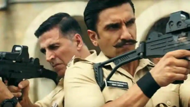 Saat Ranveer Singh Menghentikan Interaksi Langsung Akshay Kumar dengan Bear Grylls (Foto Tangkap Layar Film)