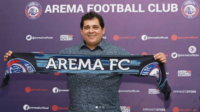 Carlos Carvalho Resmi tangani Arema FC