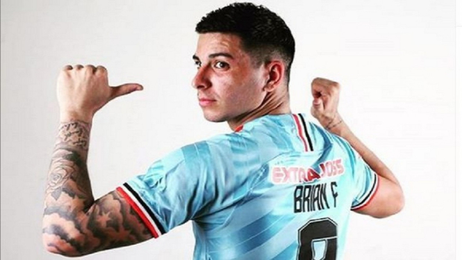 Brian Ferrerira Gelandang Persela asal Argentina 1