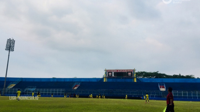 Stadion Kanjuruhan Kab Malang Persipura Izin Satu Rumah dengan Arema