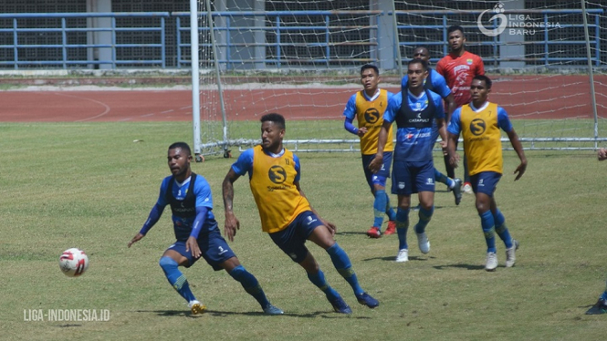 Persib Asah Transisi Permainan Sebelum Keberangkatan Ke Madura