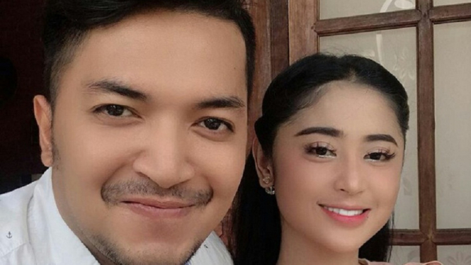 (Dewi Perssik-Angga Wijaya/ Foto: Instagram@dewiperssikreal)