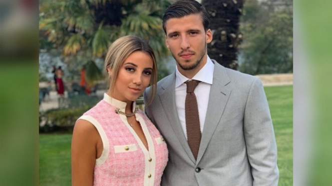 April Ivy, WAGs Baru Premier League Kekasih Ruben Dias (Foto: Instagram)