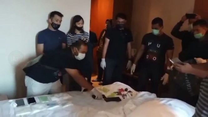 Mahasiswi Cantik Ditangkap di Hotel Karena Jadi Kurir Narkoba, Petugas Sita Celana Dalamnya (Foto Tangkap layar Video Instagram)