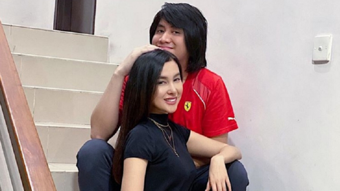 Imbas PSBB, Kevin Aprilio Kembali Tunda Pernikahan dengan Vicy Melanie (Foto: Instagram)