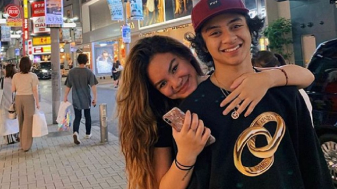 Beberkan Sikap Shafa Harris yang Posesif, Bastian Steel: Ngikutin Tiap Hari (Foto: Instagram/@bastiansteel)