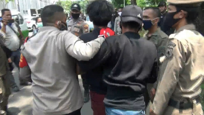 20 Pelajar Ditangkap Hendak Ikut Demo di DPR, 1 Pelajar Bawa Gunting