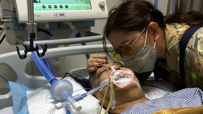 Kabar Duka, Ibunda Cut Keke Meninggal Dunia Saat Dirawat di Rumah Sakit (Foto Instagram)
