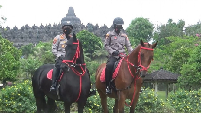 Pasukan Berkuda Amankan Candi Borobudur