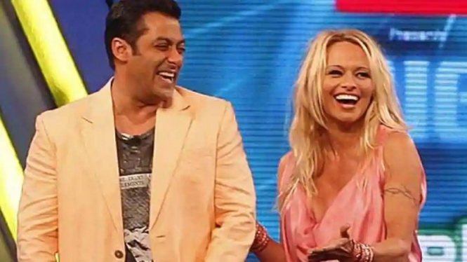Saat Bintang Simbol Bom Seks, Pamela Anderson Tampil di Acara Salman Khan (Foto Tangkap Layar Video)