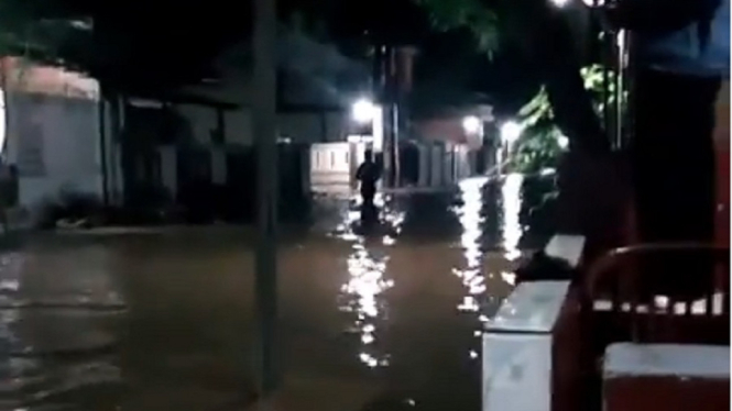 Banjir Setinggi 2 Meter Rendam Perumahan di Pondok Gede dan Villa Nusa Indah Bekasi (Foto Tangkap Layar Video Instagram)