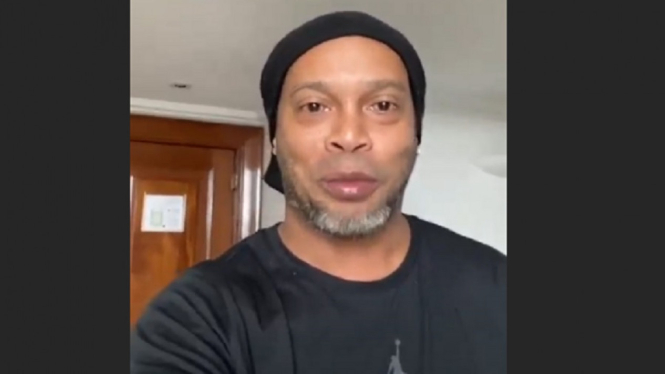 Legenda Brasil dan Barcelona Ronaldinho Dinyatakan Positif Terinfeksi Covid-19 (Foto Tangkap Layar Video Insta Story)