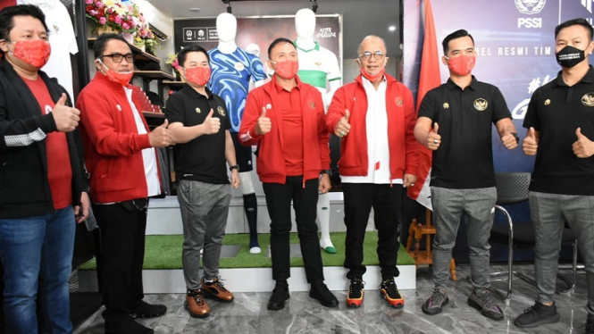Mills Ketum PSSI resmikan Jersey Away Timnas Indonesia