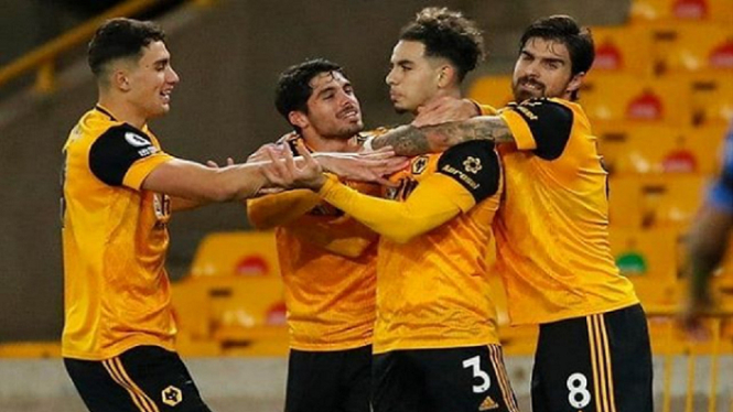 Wolverhampton Wanderers vs Crystal Palace hasil 2-0