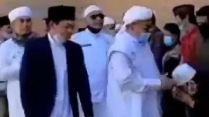 Beredar Viral Video Habib Rizieq Shihab Tiba di Indonesia, Ini Faktanya (Foto Tangkap Layar Video Instagram)