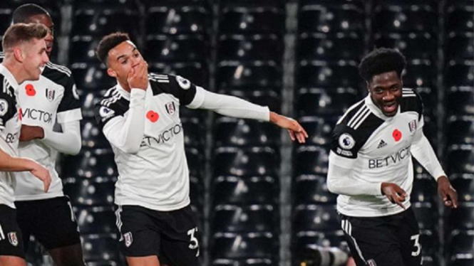 Fulham vs West Bromwich 2-0 gol Bobby De Cordova-Reid 1
