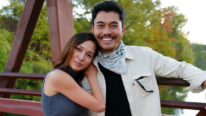 Selamat! Henry Golding dan Istri Sambut Kehadiran Anak Pertama (Foto: Instagram)