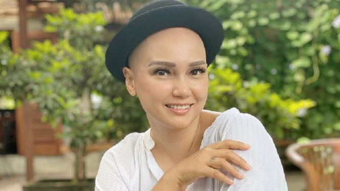 Feby Febiola Sembuh dari Kanker Ovarium Setelah Jalani Enam Kali Kemoterapi (Foto: Instagram)