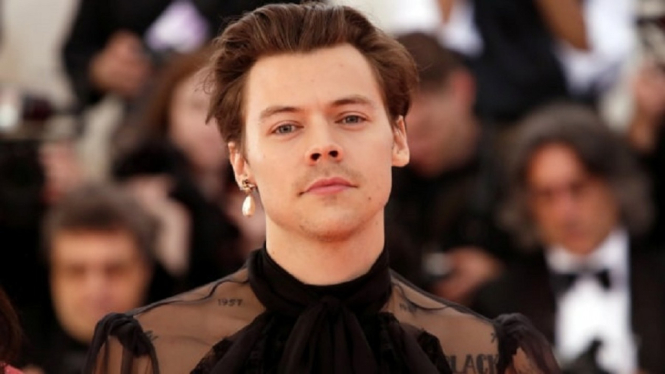 Harry Styles Bicara Soal Kegemarannya Mengenakan Pakaian Wanita (Foto: Reuters)