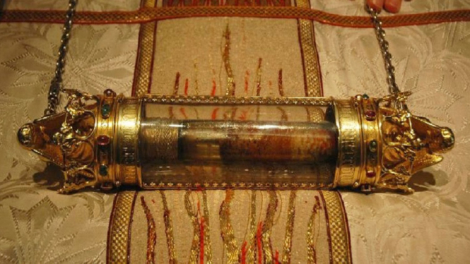 Relik Emas dan Kristal Berisi Darah Paus Yohanes Paulus II Dicuri, Ini Kata Polisi (Foto Ilustrasi Relics)