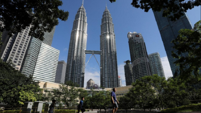 menara petronas reuters