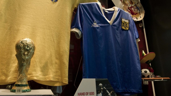 Jersey ‘Hand Of God’ Milik Maradona Dijual Seharga Rp 28 Miliar, Tertarik?