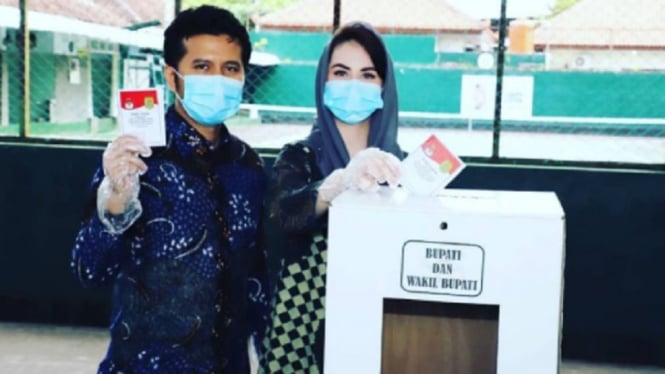 Arumi Bachsin dan Suami Pulang Kampung Demi Nyoblos di Pilkada 2020 (Foto: Instagram)