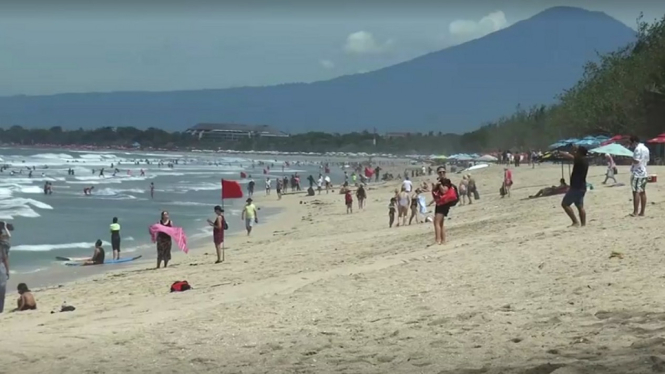 pantai kuta bali foto reuters