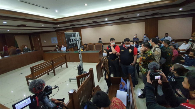 Aksi Protes Keras Nasabah Asuransi Menyebut Peradilan Sesat PKPU Kresna Life (Foto Istimewa)