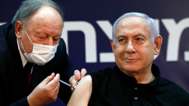 live suntik vaksin PM Israel