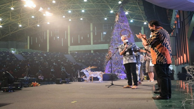 Gubernur Jawa Tengah tinjau perayaan Natal