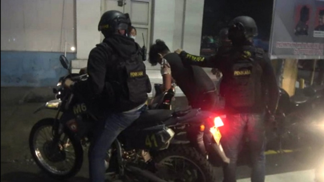 Polisi bubarkan aksi balap liar hingga dini hari tahun baru-Makassar